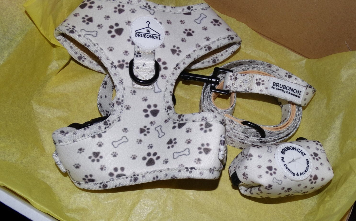 Pet harness and lead set including poop bag | Brubonchi Pet Clothing & Accessories